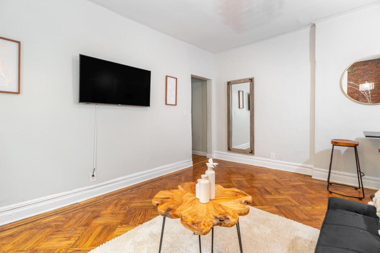 Apartment Pad On The Parkway *