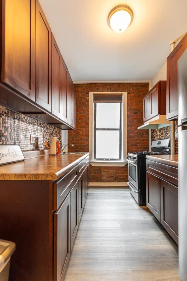 Apartment Pad On The Parkway *