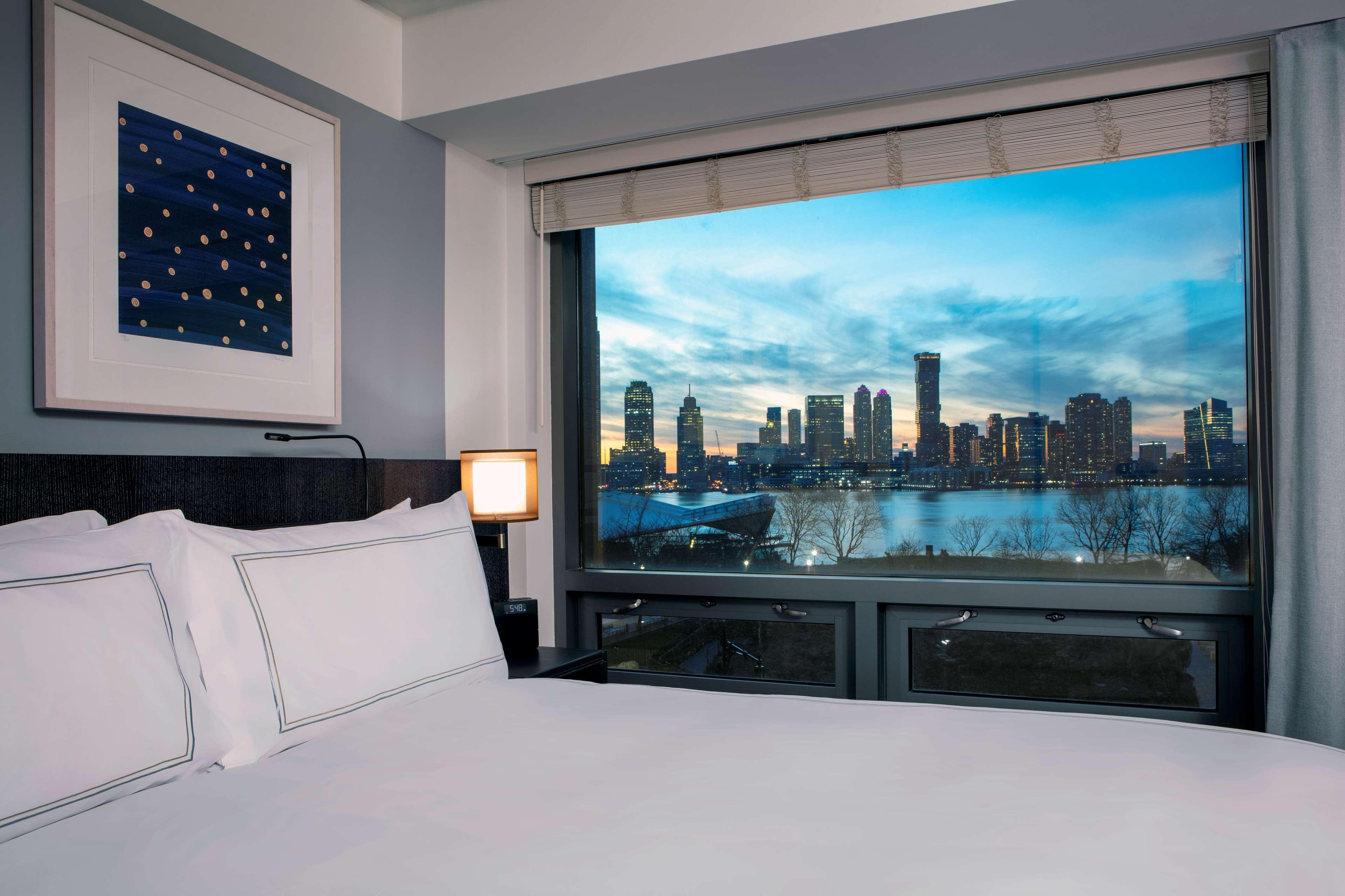 Conrad Downtown Hotel 5*