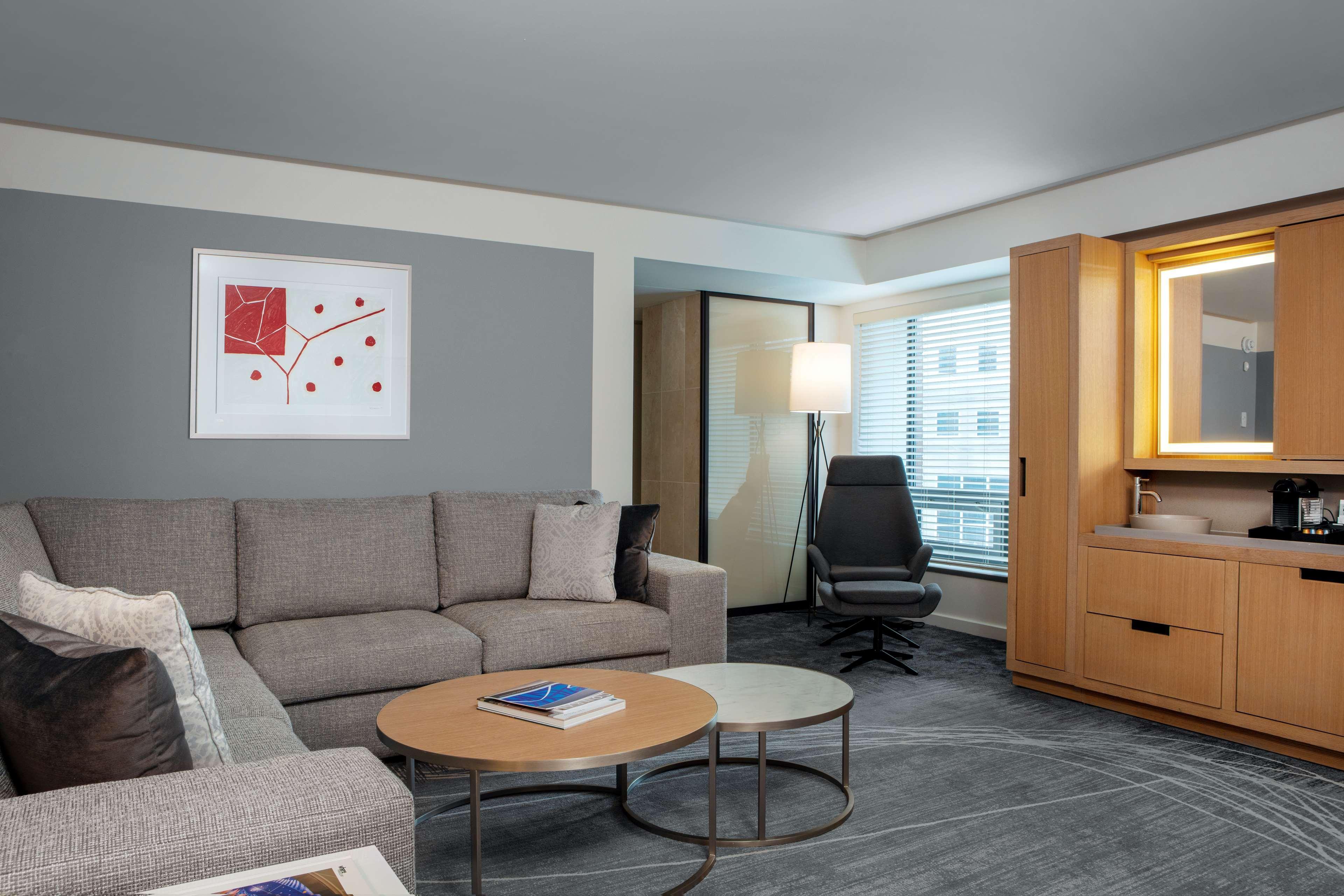 Conrad Downtown Hotel 5*