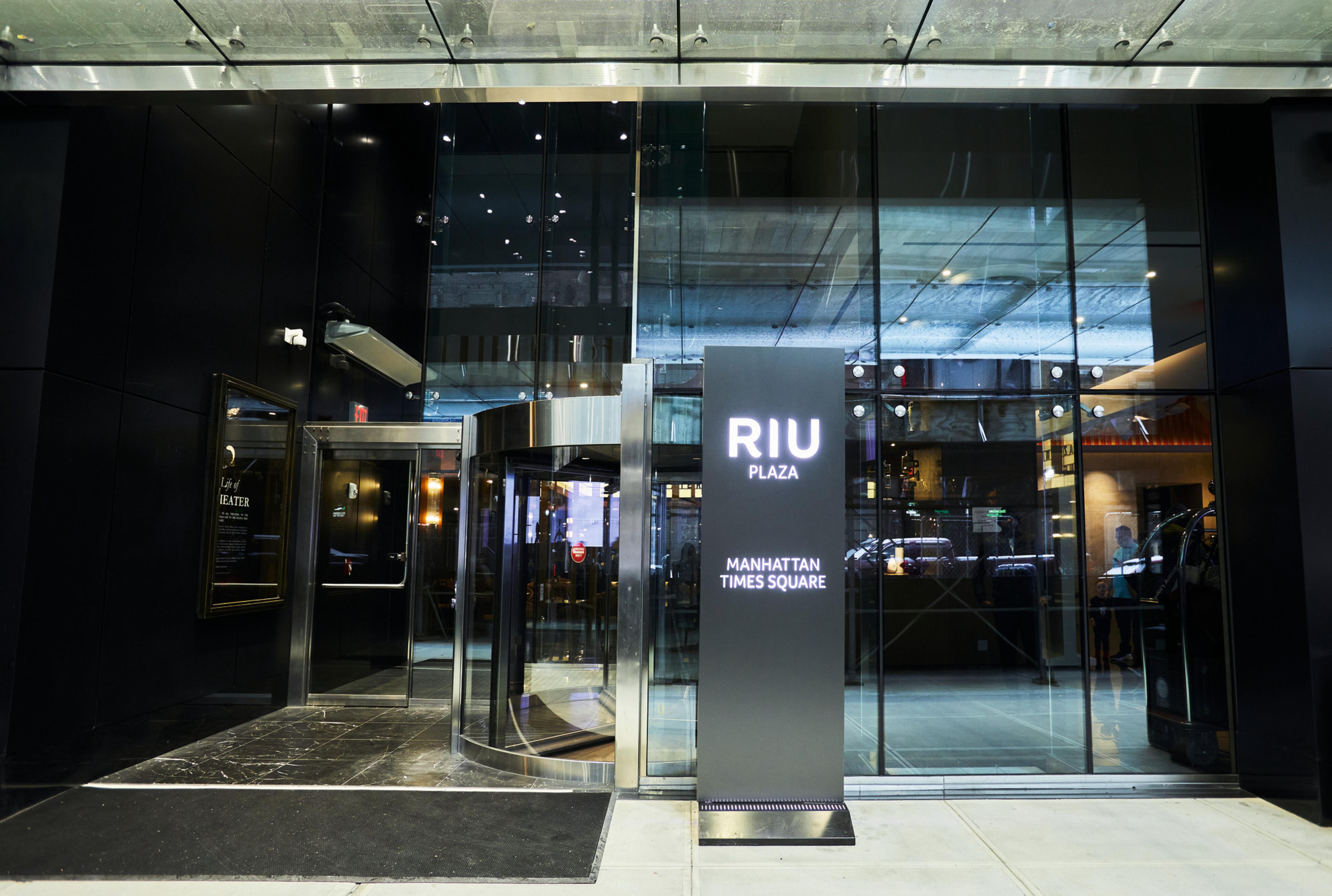 Riu Plaza Manhattan Times Square 4*