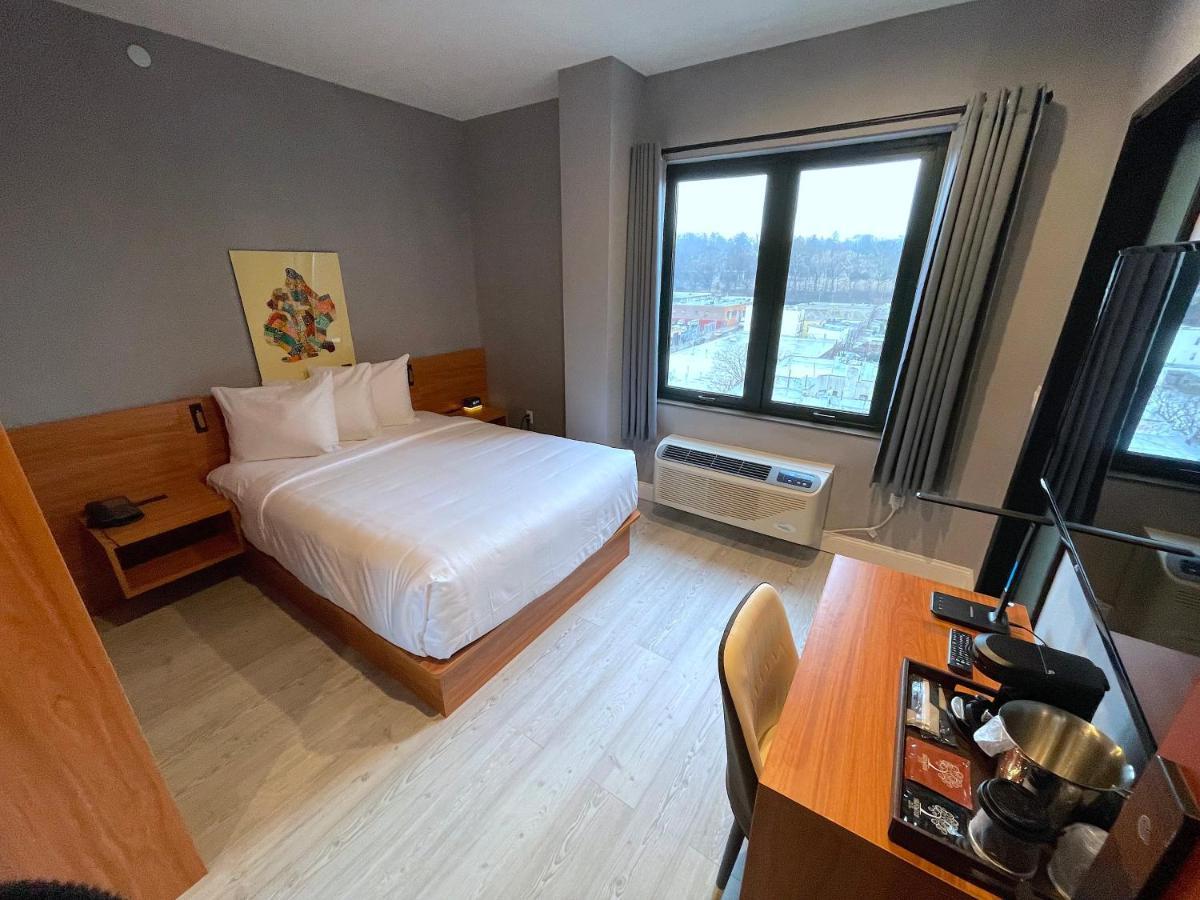 Liberty View Brooklyn Hotel 3*