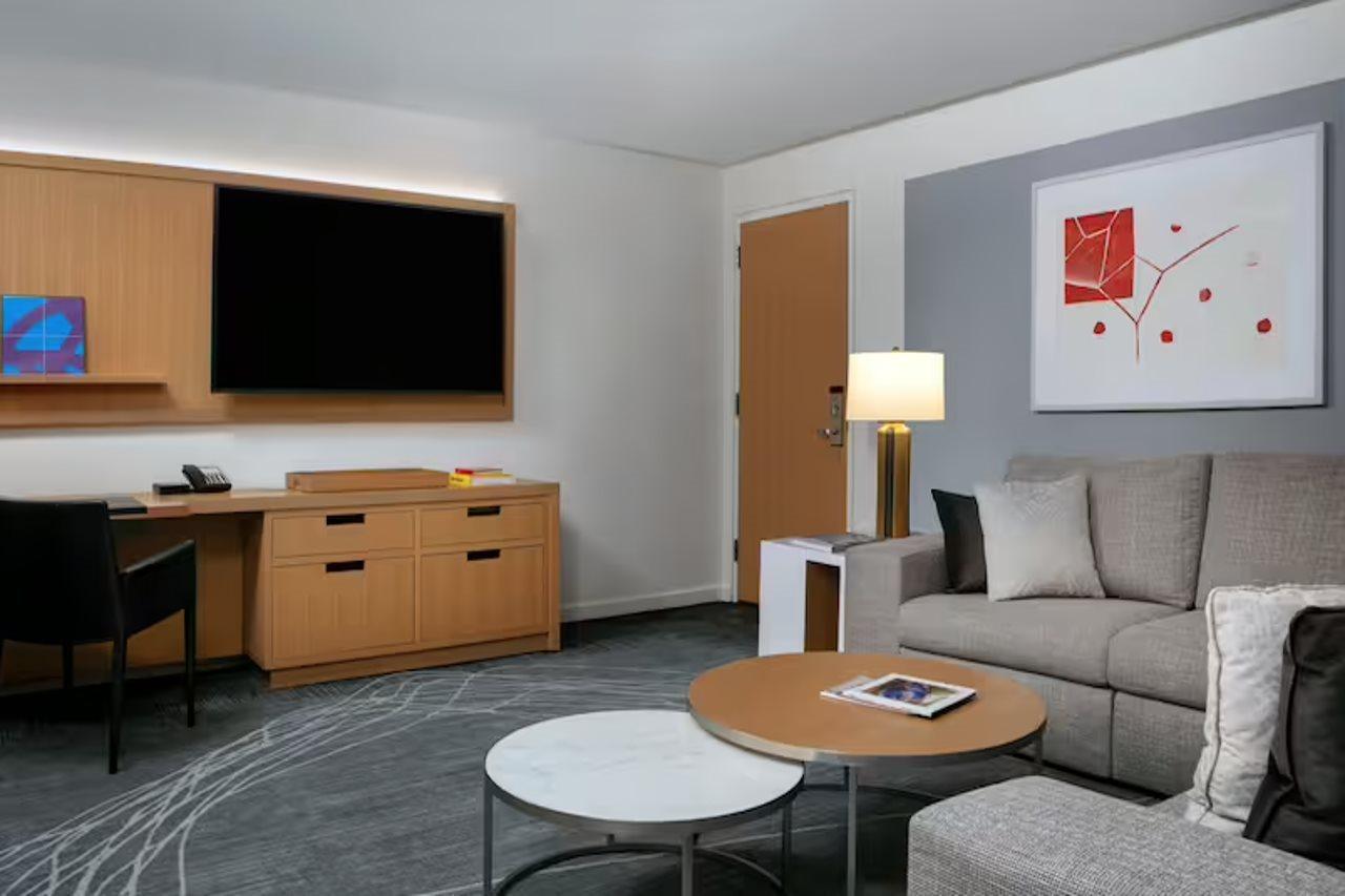 Hotel Conrad Downtown 5*
