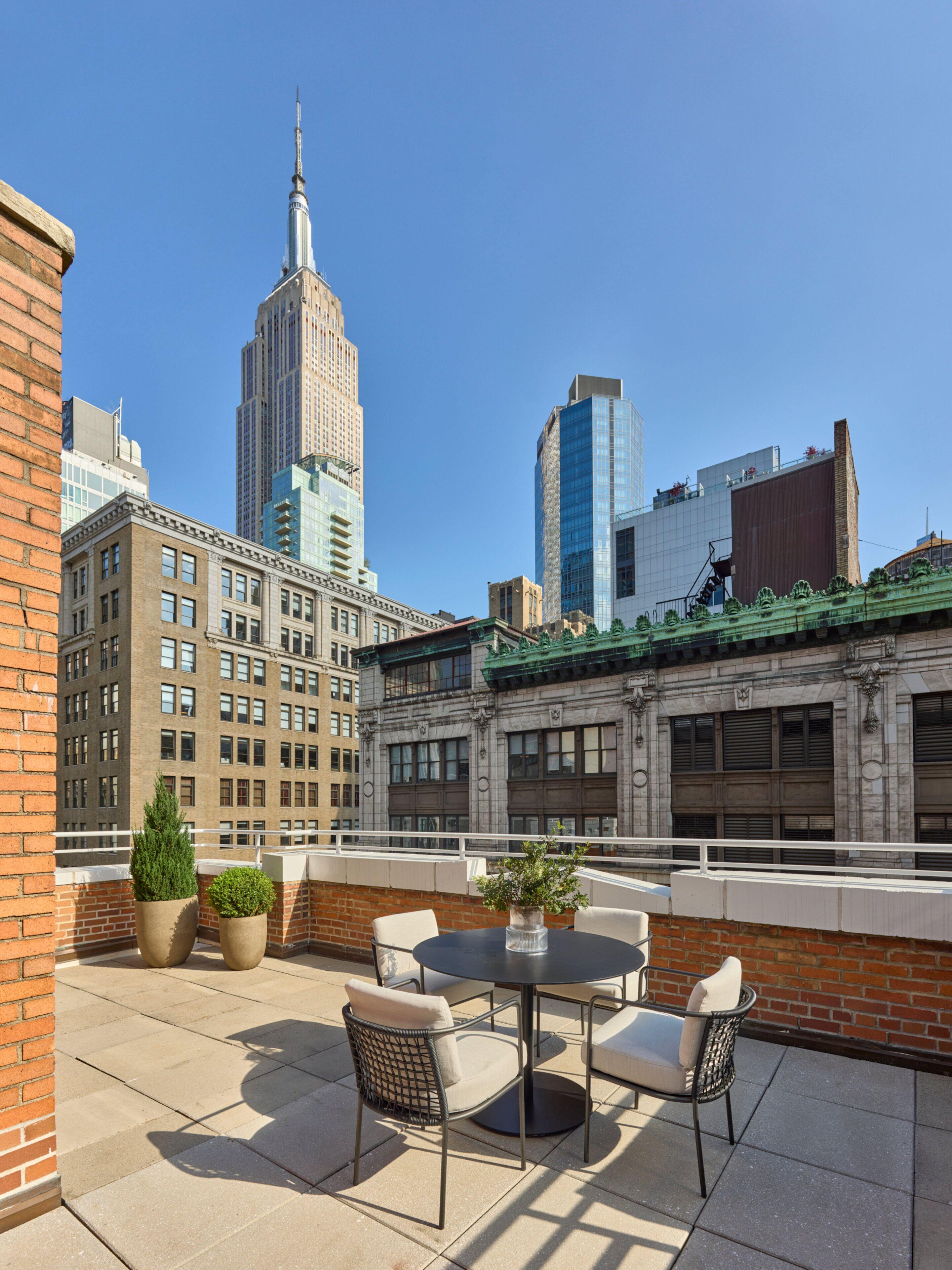 Aka Nomad Hotel 4*