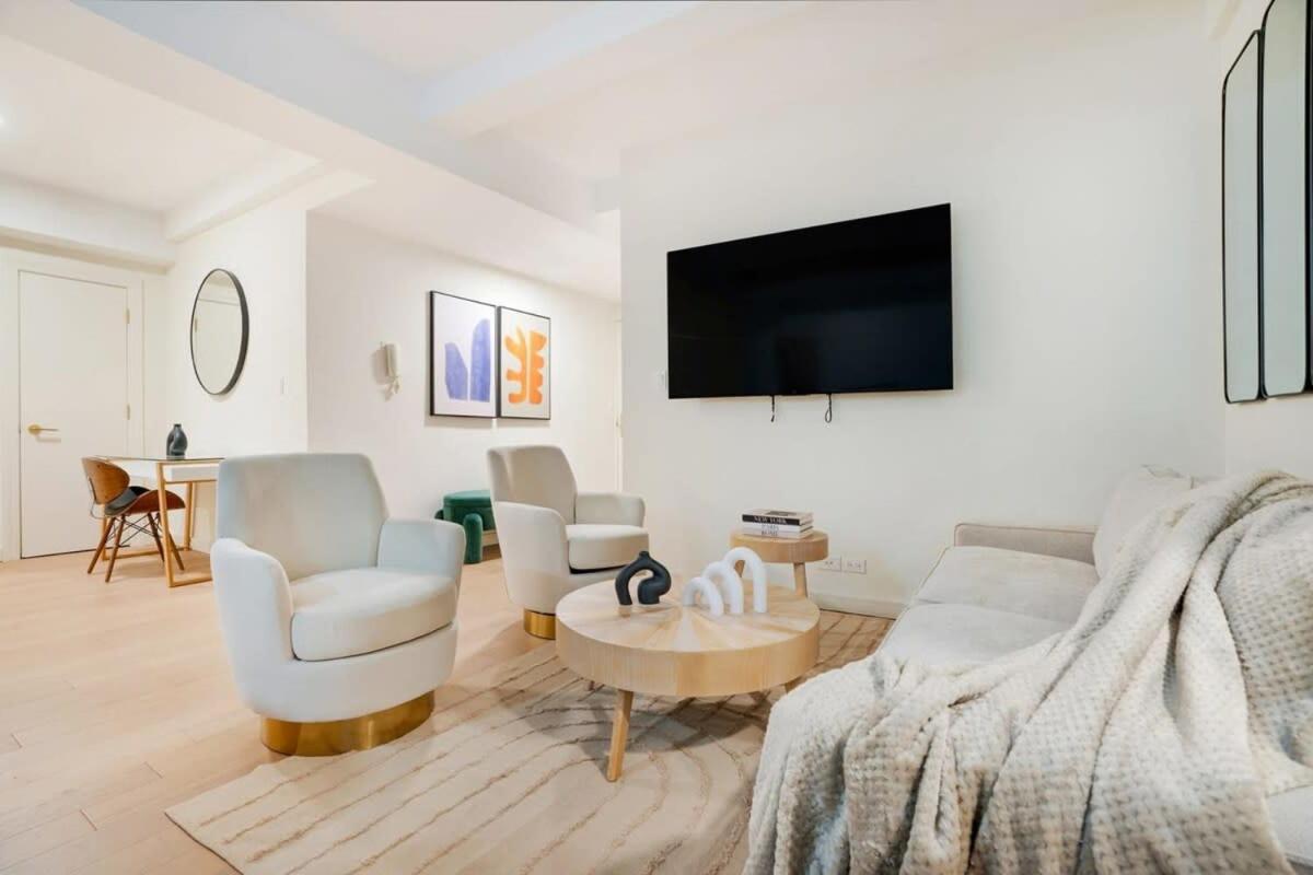 Apartment 52-3de Newly Renovated 2br Bth Midtown East *