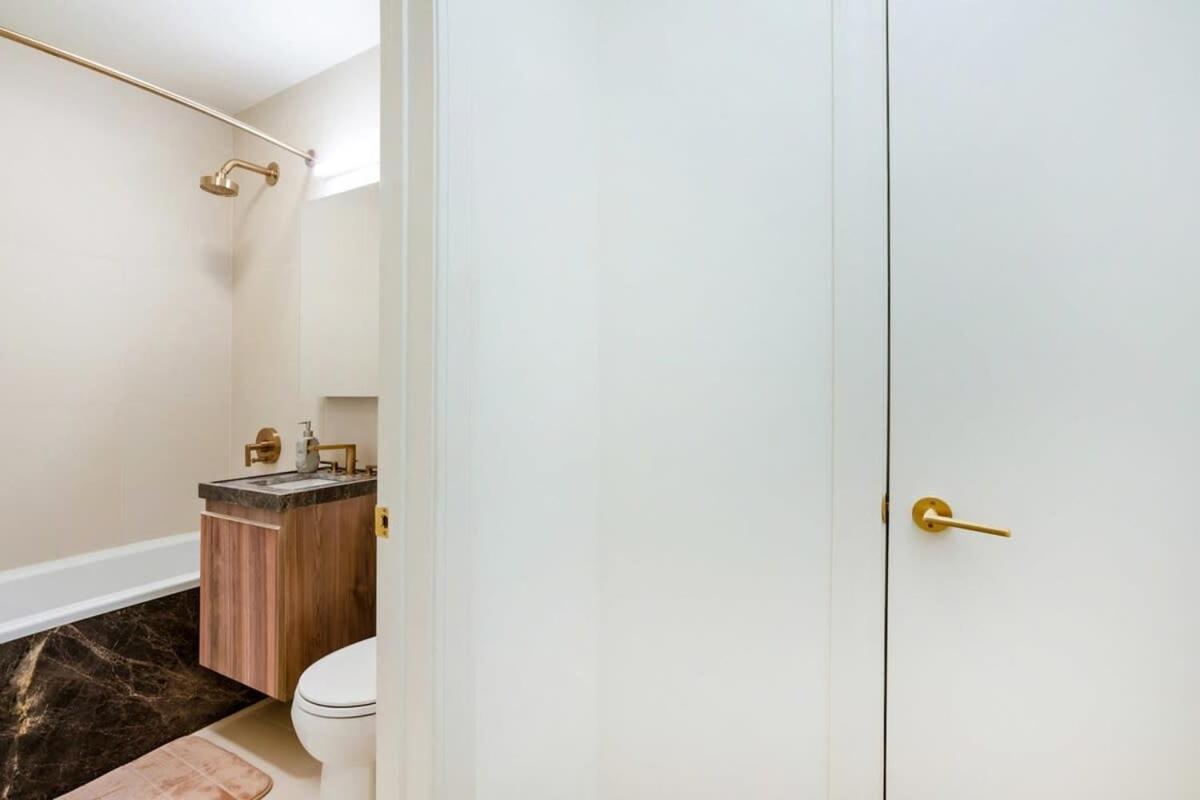 Apartment 52-3de Newly Renovated 2br Bth Midtown East *