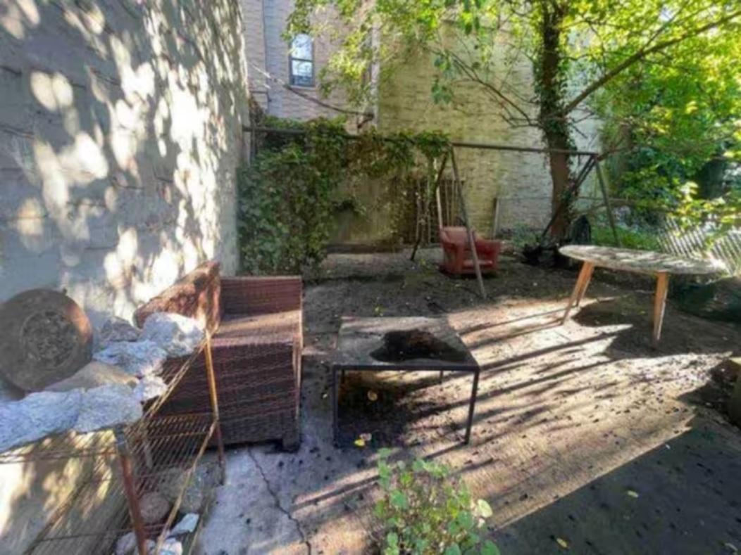 Spacious For 4 People In Williamsburg ! Homestay *