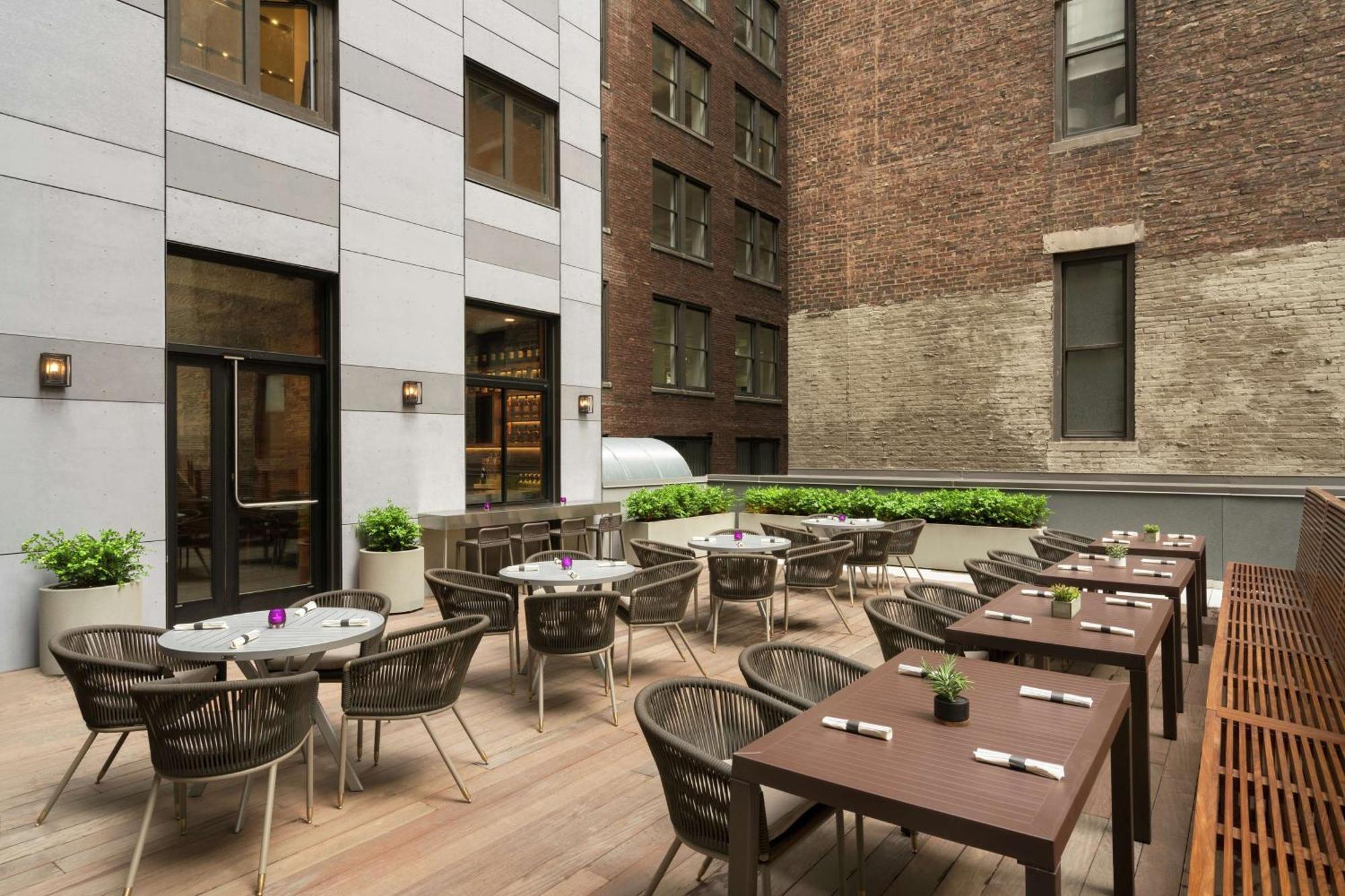 Embassy By Hilton Manhattan Times Square