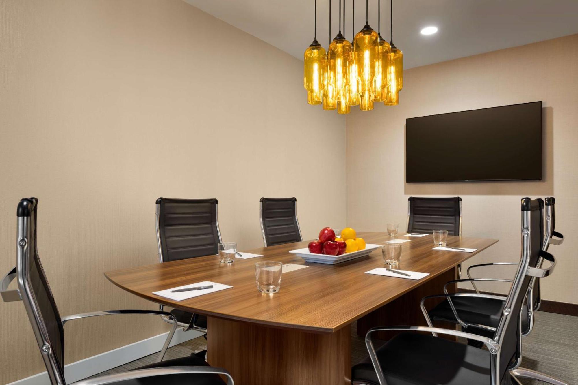 Embassy By Hilton Manhattan Times Square 4*