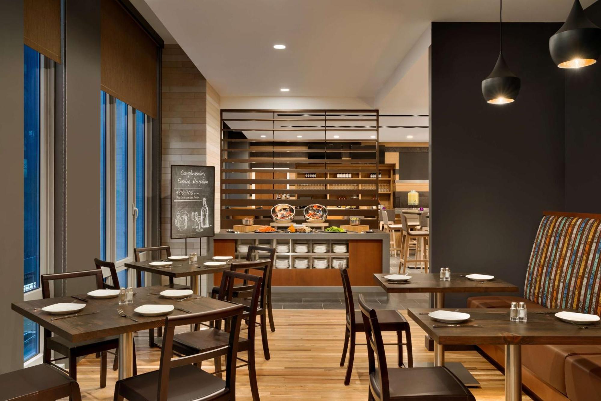 Hotel Embassy By Hilton Manhattan Times Square 4*