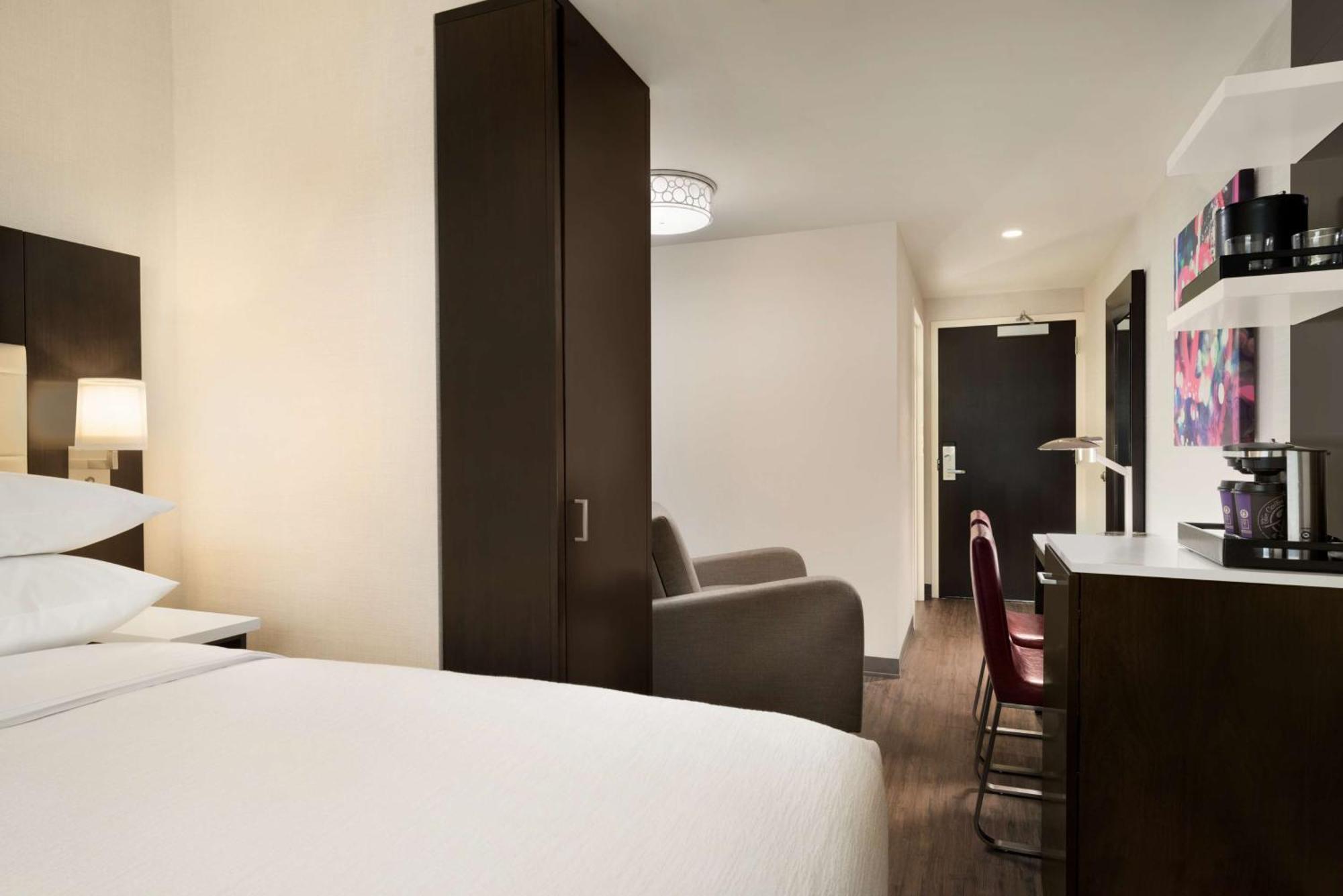 Embassy By Hilton Manhattan Times Square Hotel 4*