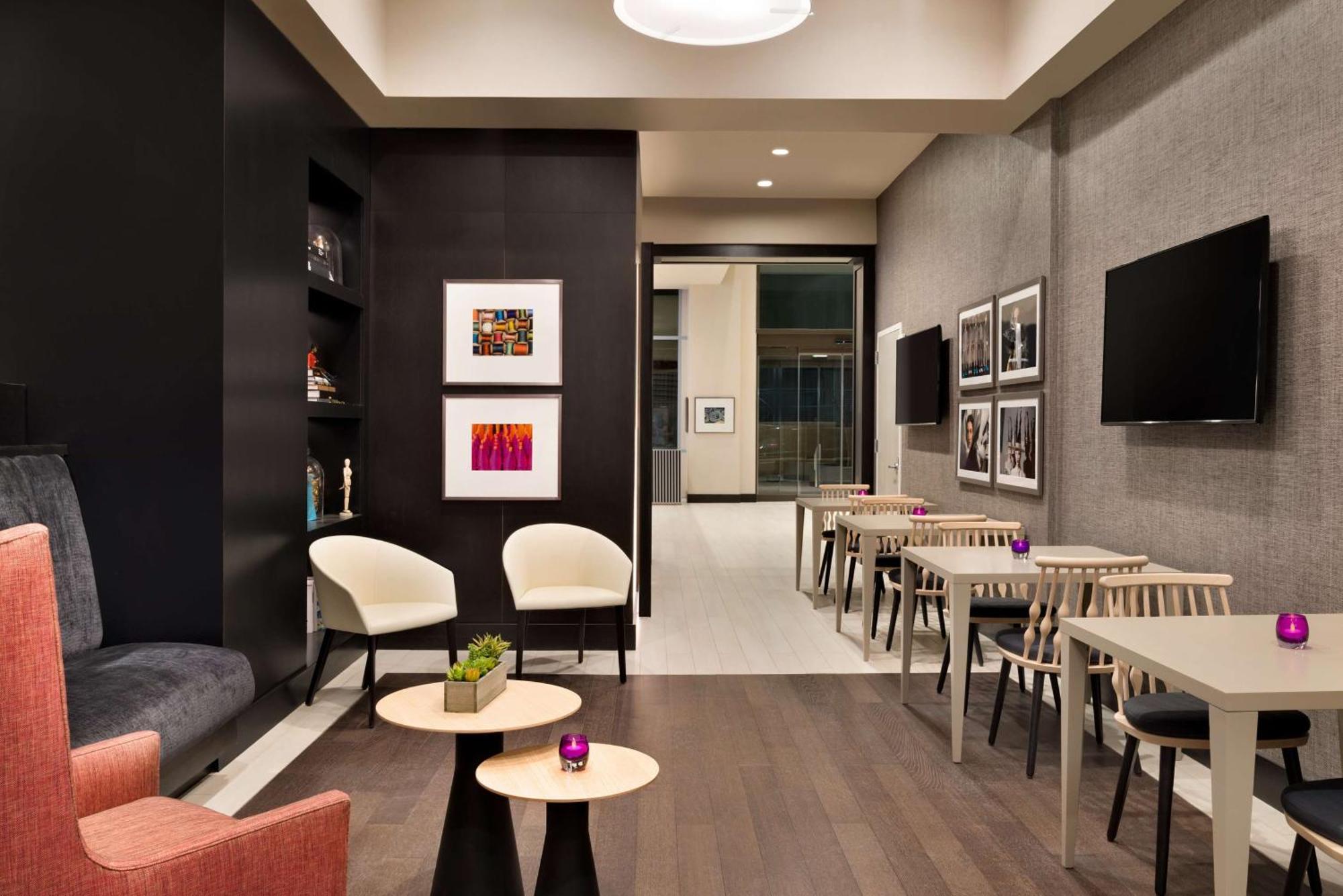 Hotel Embassy By Hilton Manhattan Times Square
