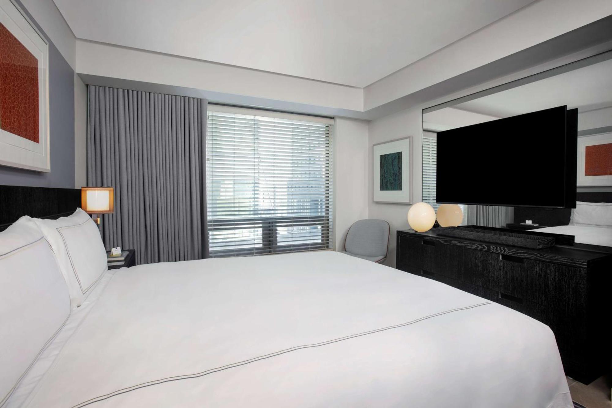 Conrad Downtown 5*