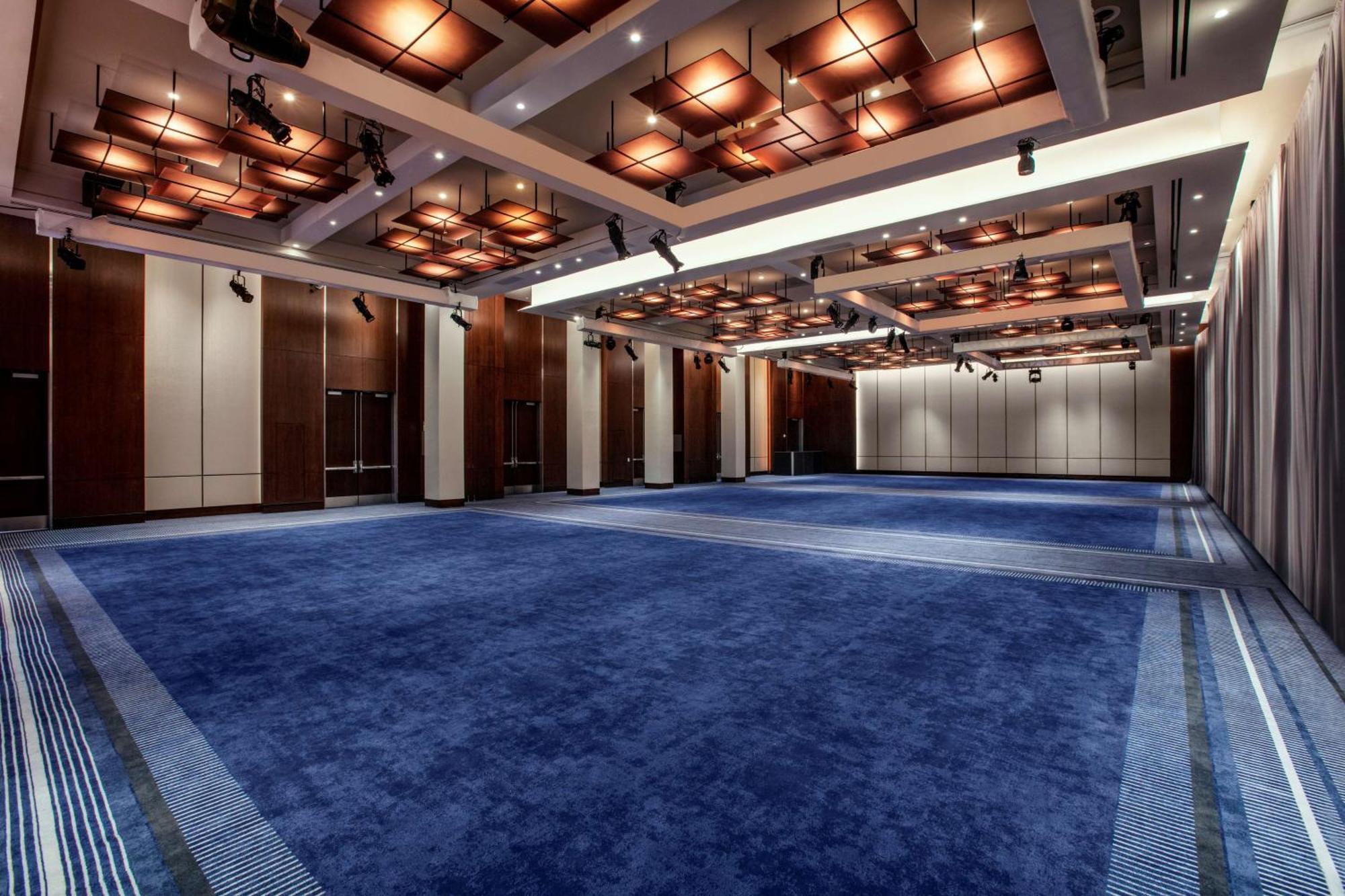 Hotel Conrad Downtown 5*