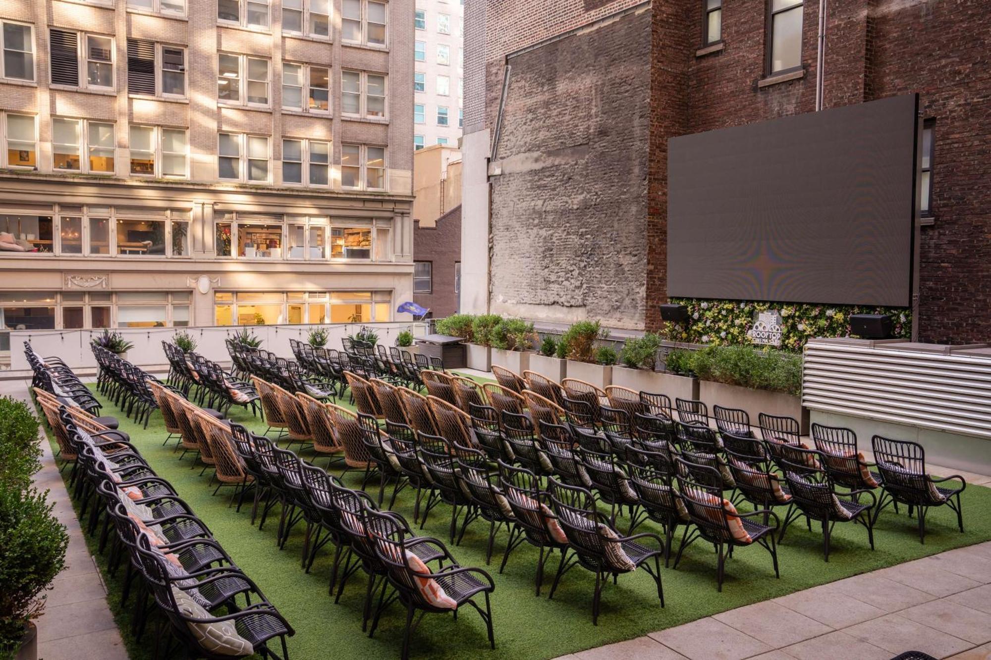 Embassy By Hilton Manhattan Times Square 4*