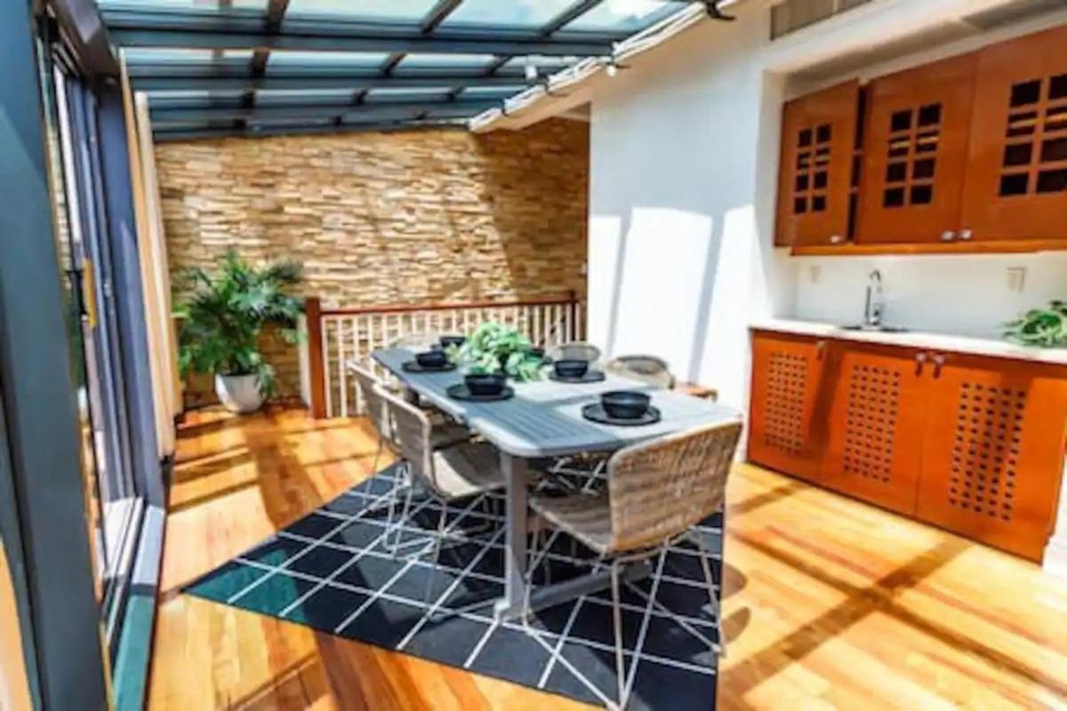 Manhattan Marvel Luxury Living In A Townhome Oasis I The Atrium I Apartment New York