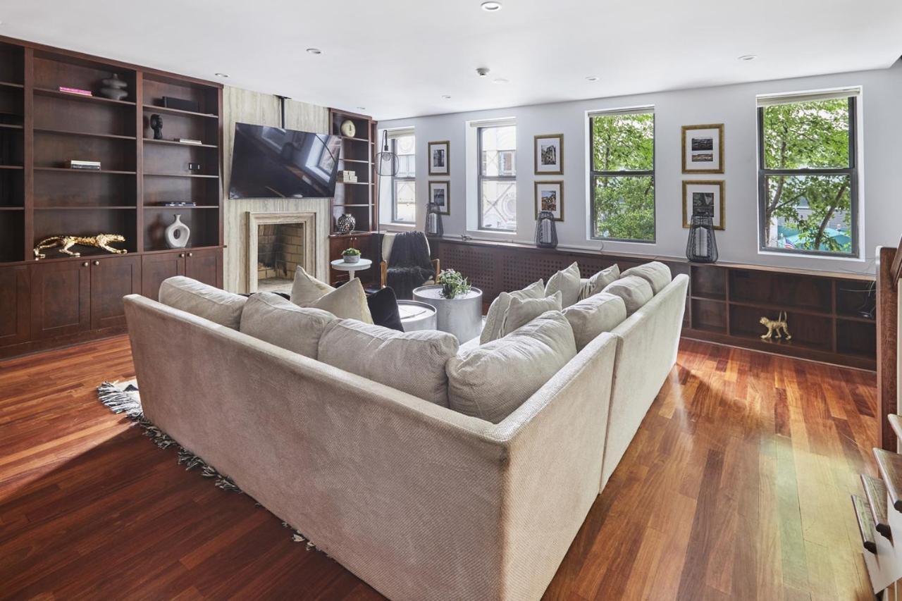 Manhattan Marvel Luxury Living In A Townhome Oasis I The Atrium I * New York