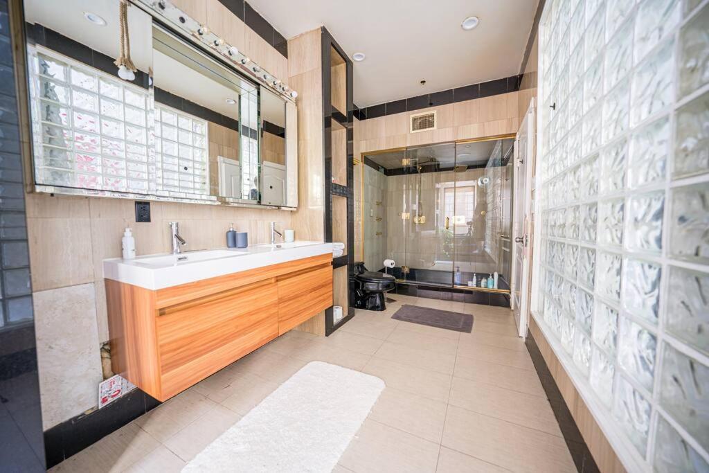 Private Gramercy Townhouse 3br3ba With Terrace *