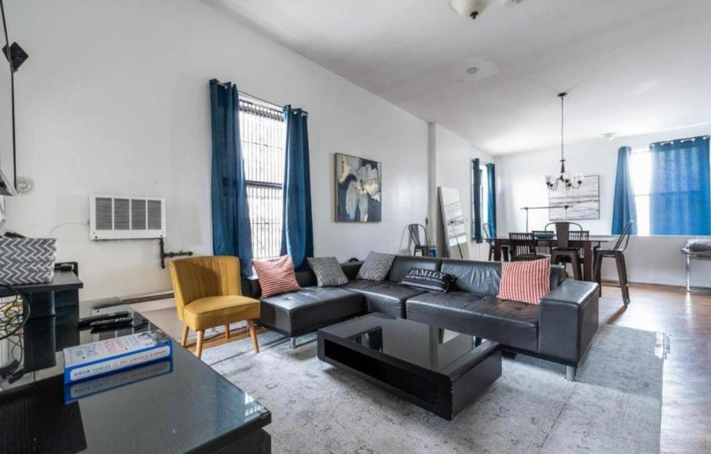 Majestic 3 Bedroom In Nyc! * New York