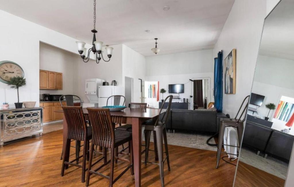 Majestic 3 Bedroom In Nyc! New York