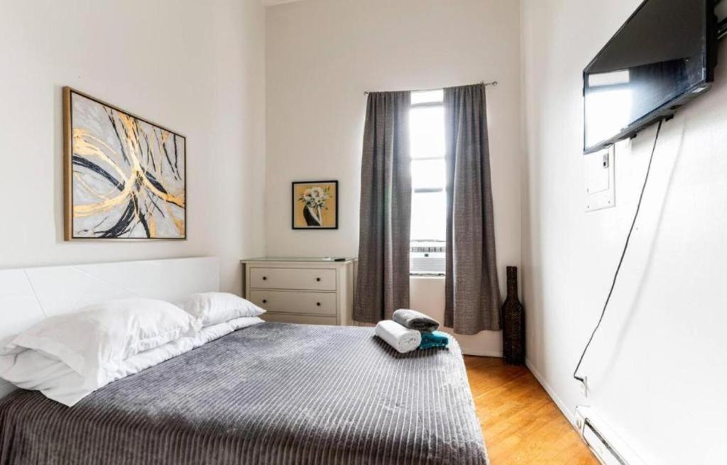 Majestic 3 Bedroom In Nyc! Apartment *