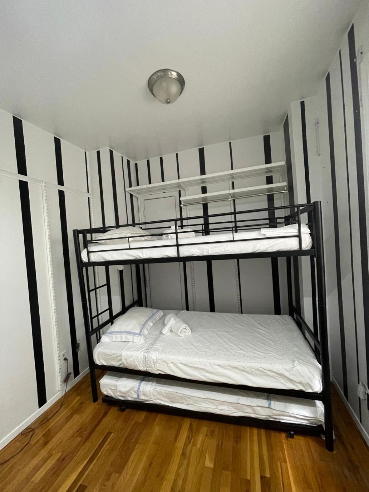 2 Bedrooms Flat 5 Minutes From Times Square Apartment *
