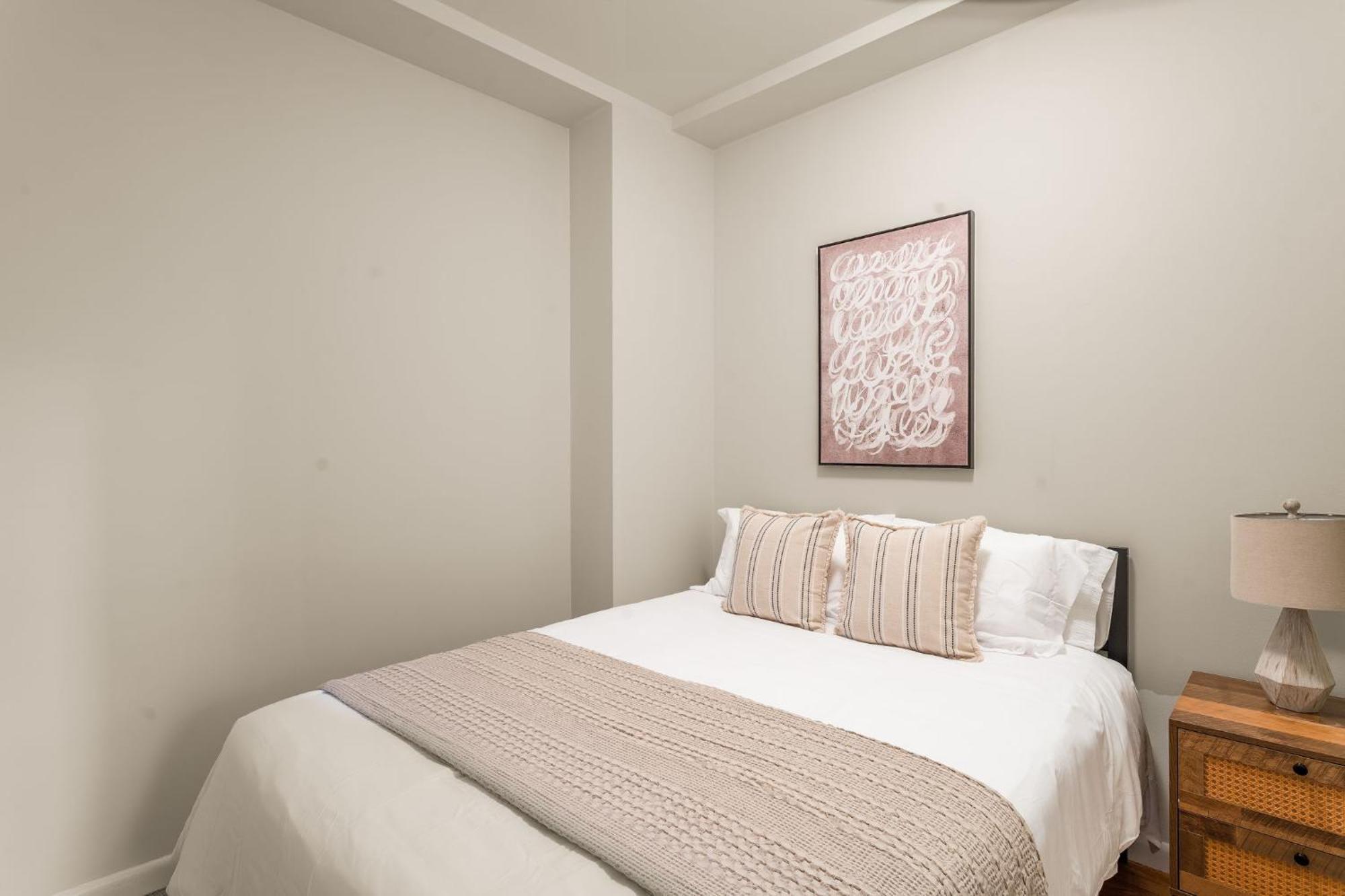 Apartment Cozy 3Bd Walk To Empire State & Times Sq! *