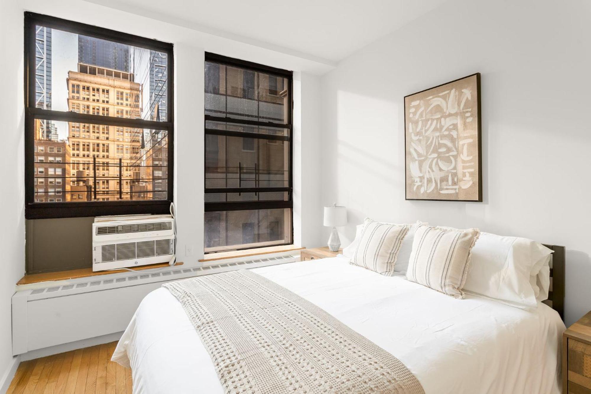 Cozy 3Bd Walk To Empire State & Times Sq! *