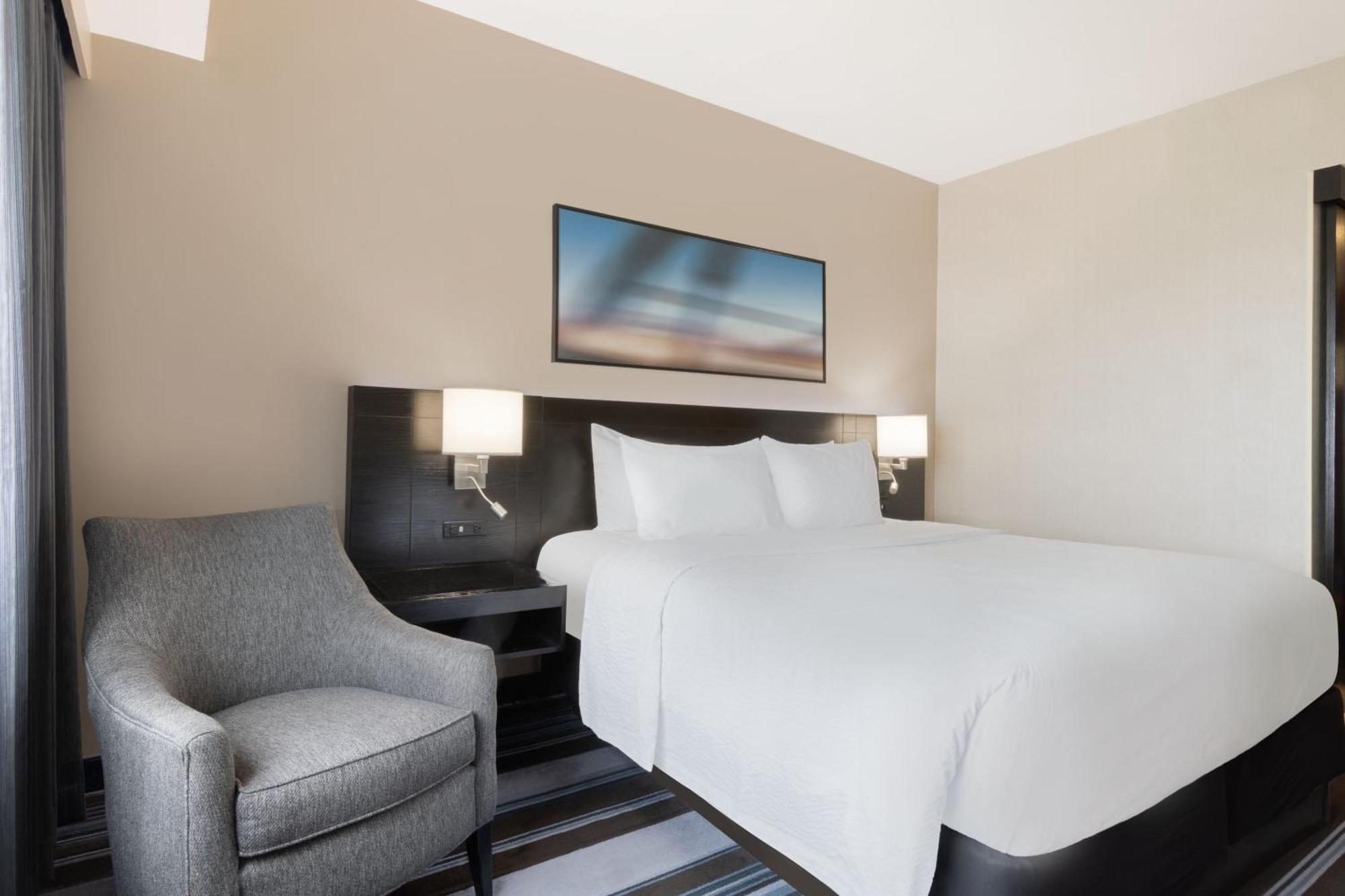 Courtyard By Marriott Jfk Airport New York