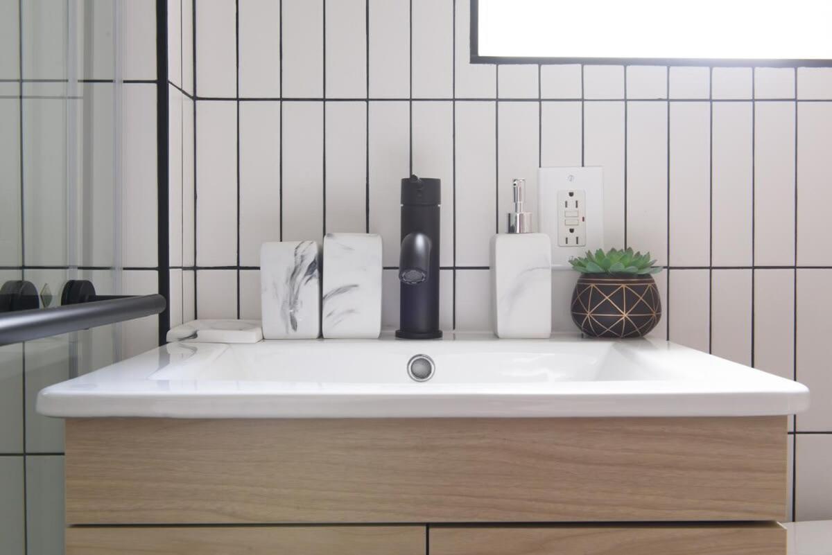Apartment 39-3 Newly Renovated 3 Br New York