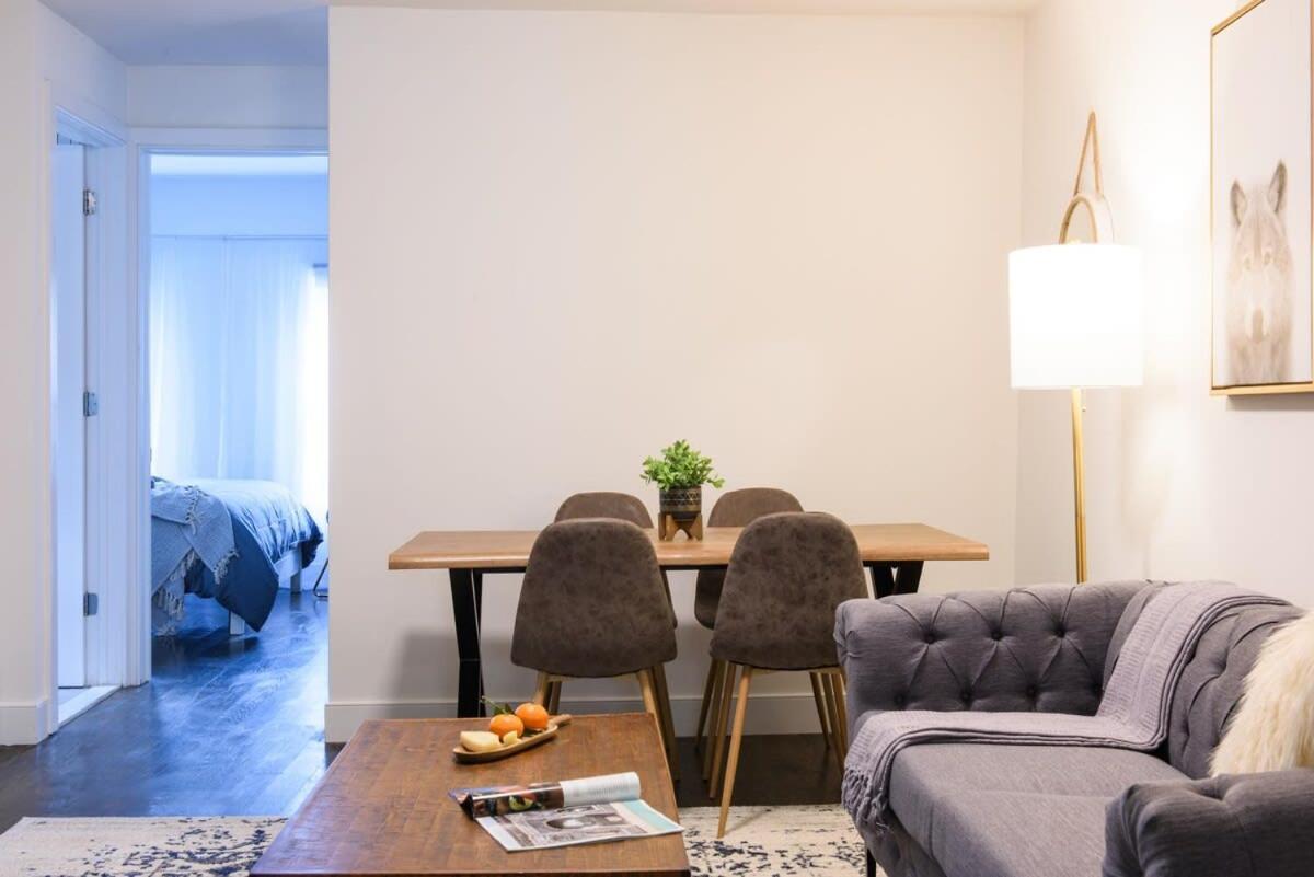 39-3 Newly Renovated 3 Br * New York