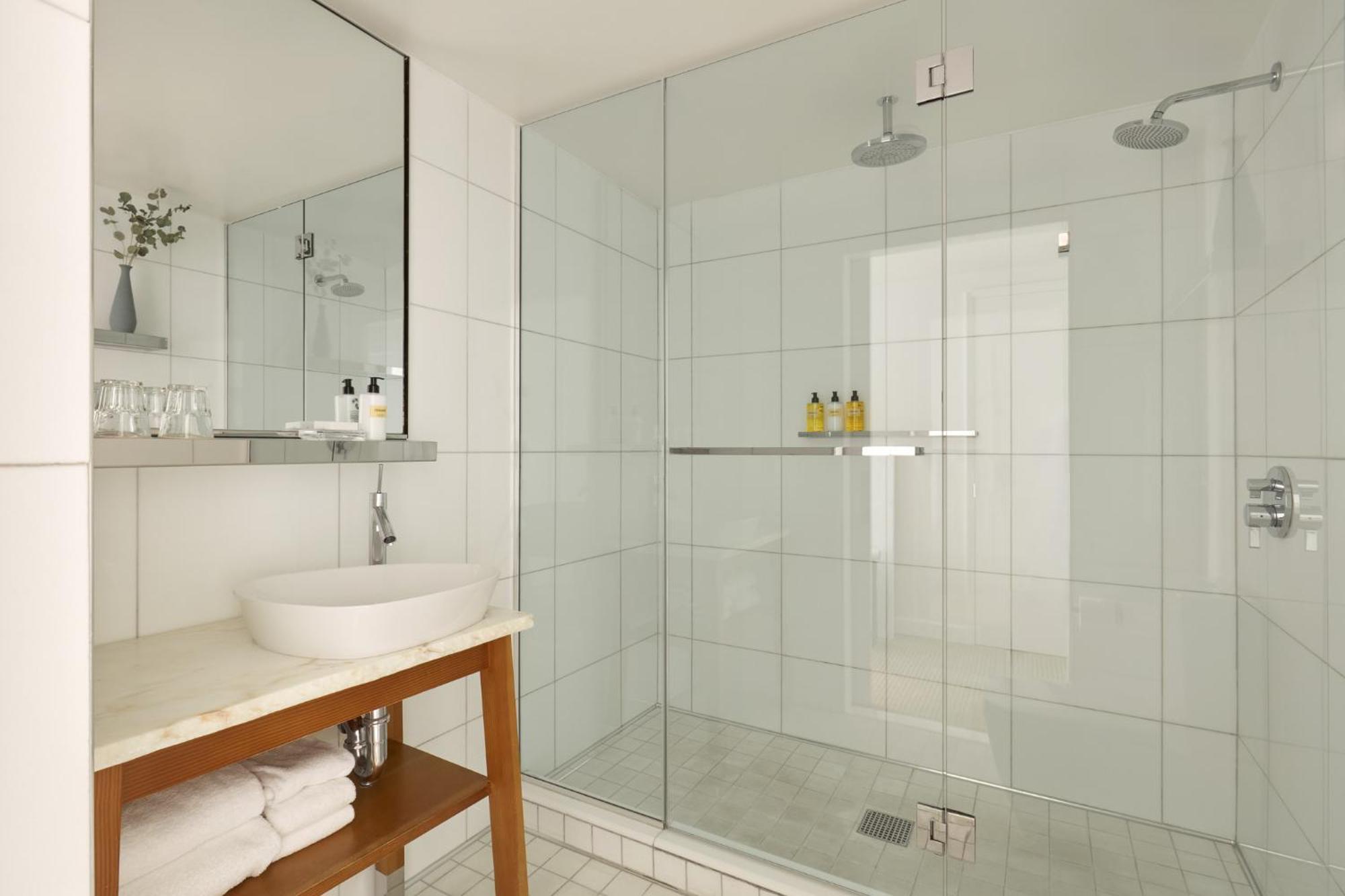 Park Ave Hotel 4*