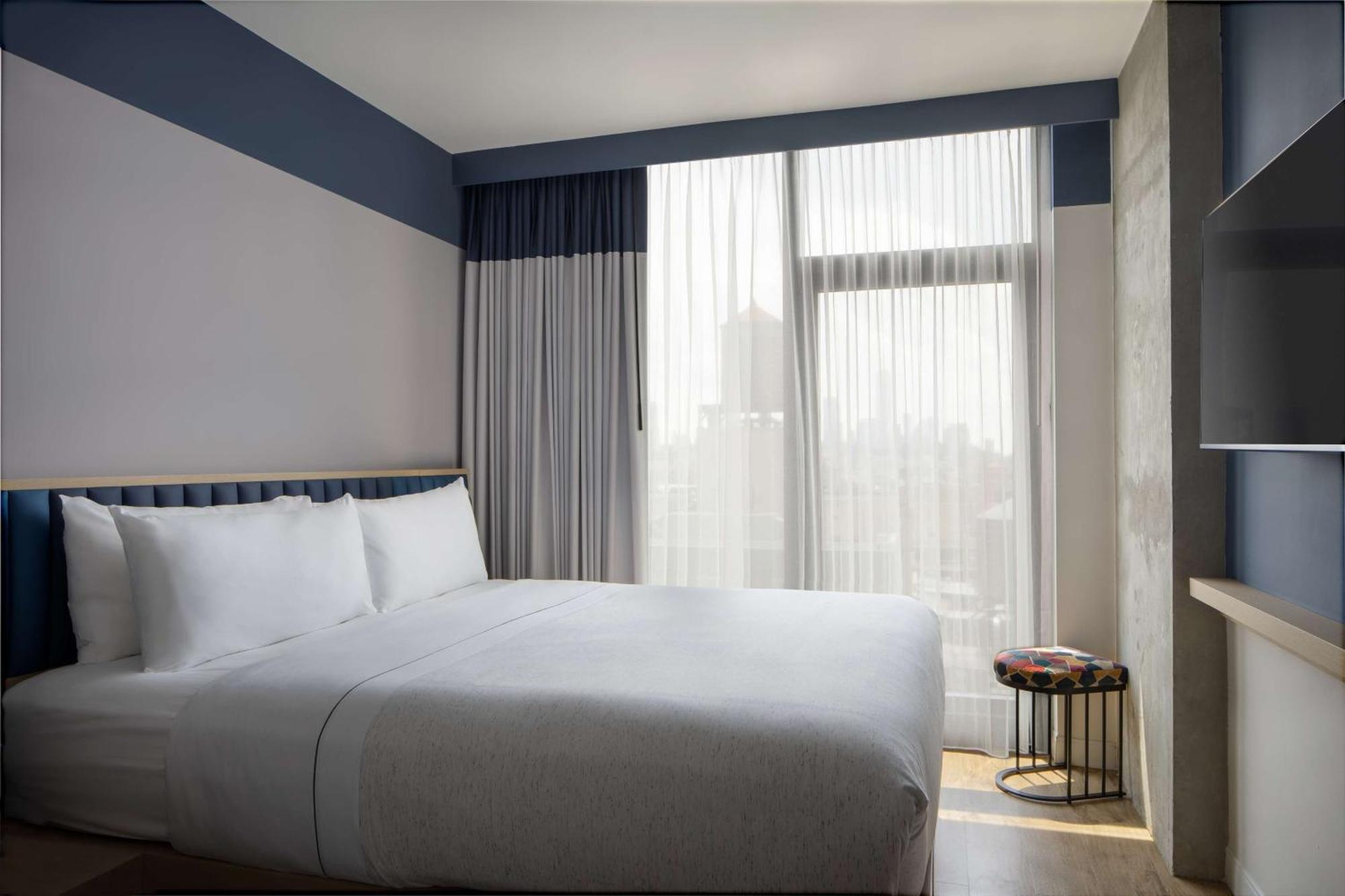 Motto By Hilton Chelsea