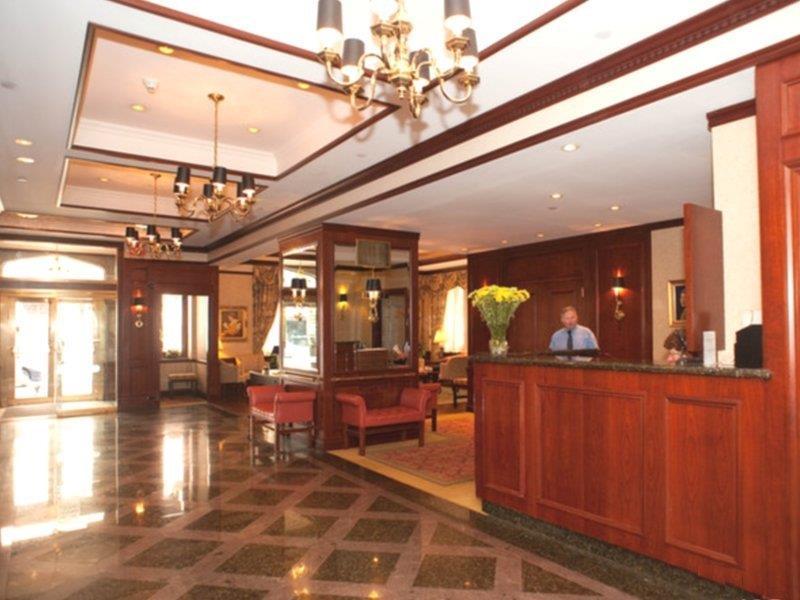 Hotel The Street 3*