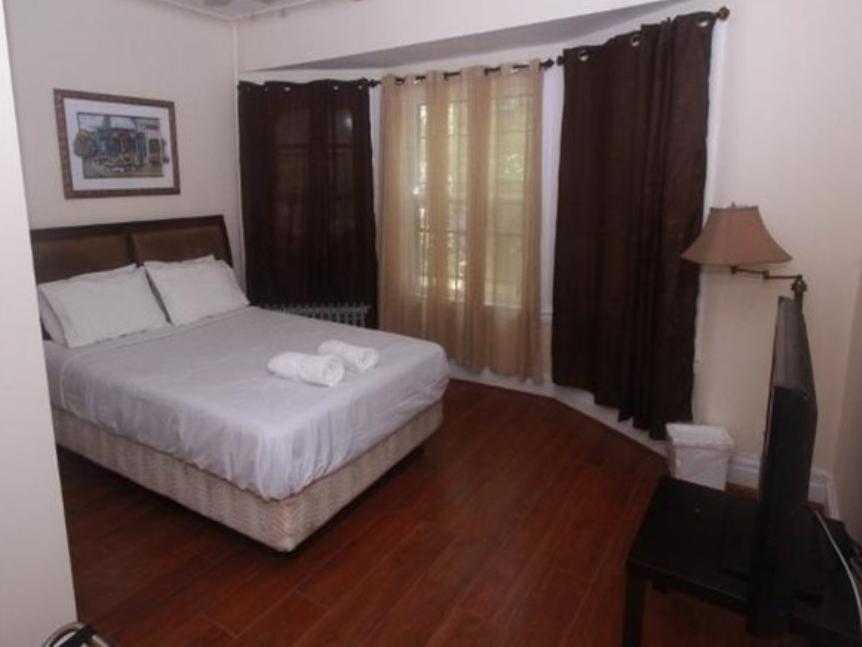 Hotel Room945 2*