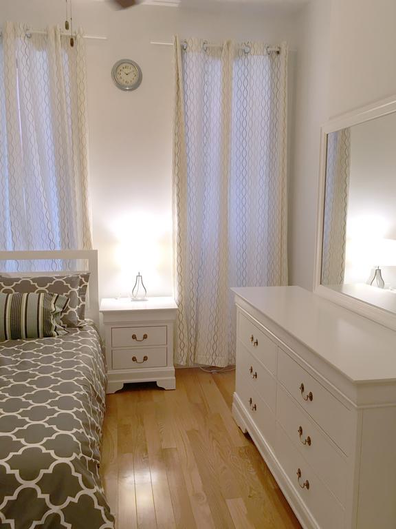 Manhattan Studio In Hells Kitchen * New York