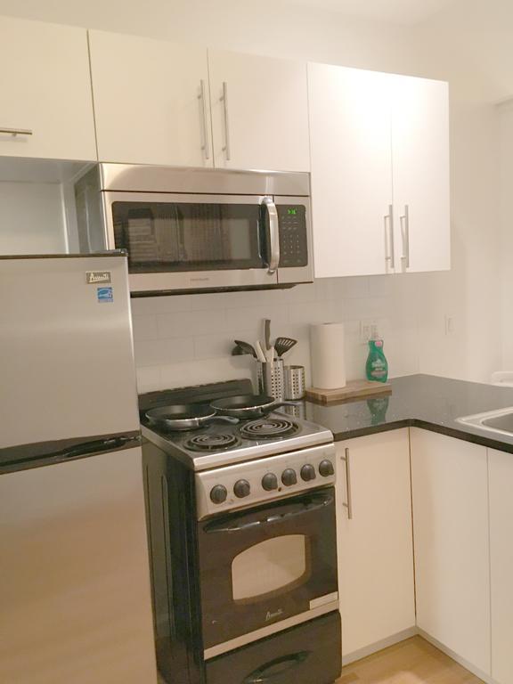 Manhattan Studio In Hells Kitchen Apartment *