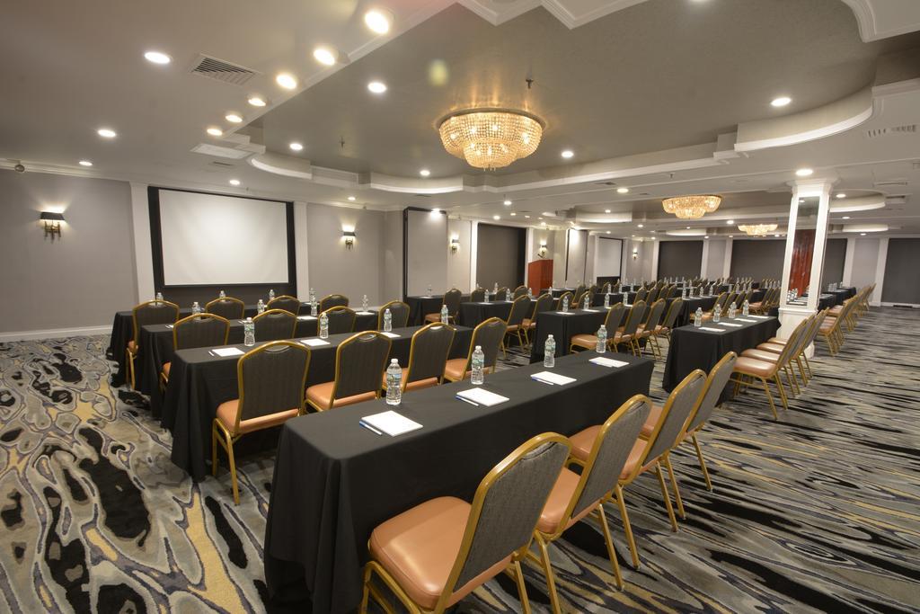 Adria And Conference Center 3*