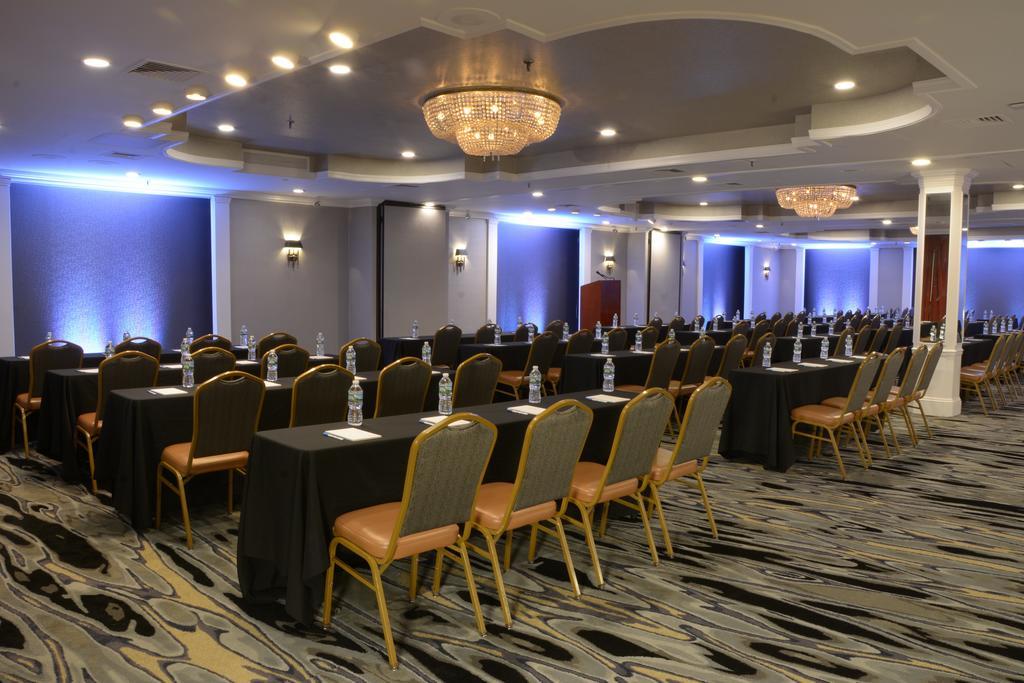 Hotel Adria And Conference Center 3*