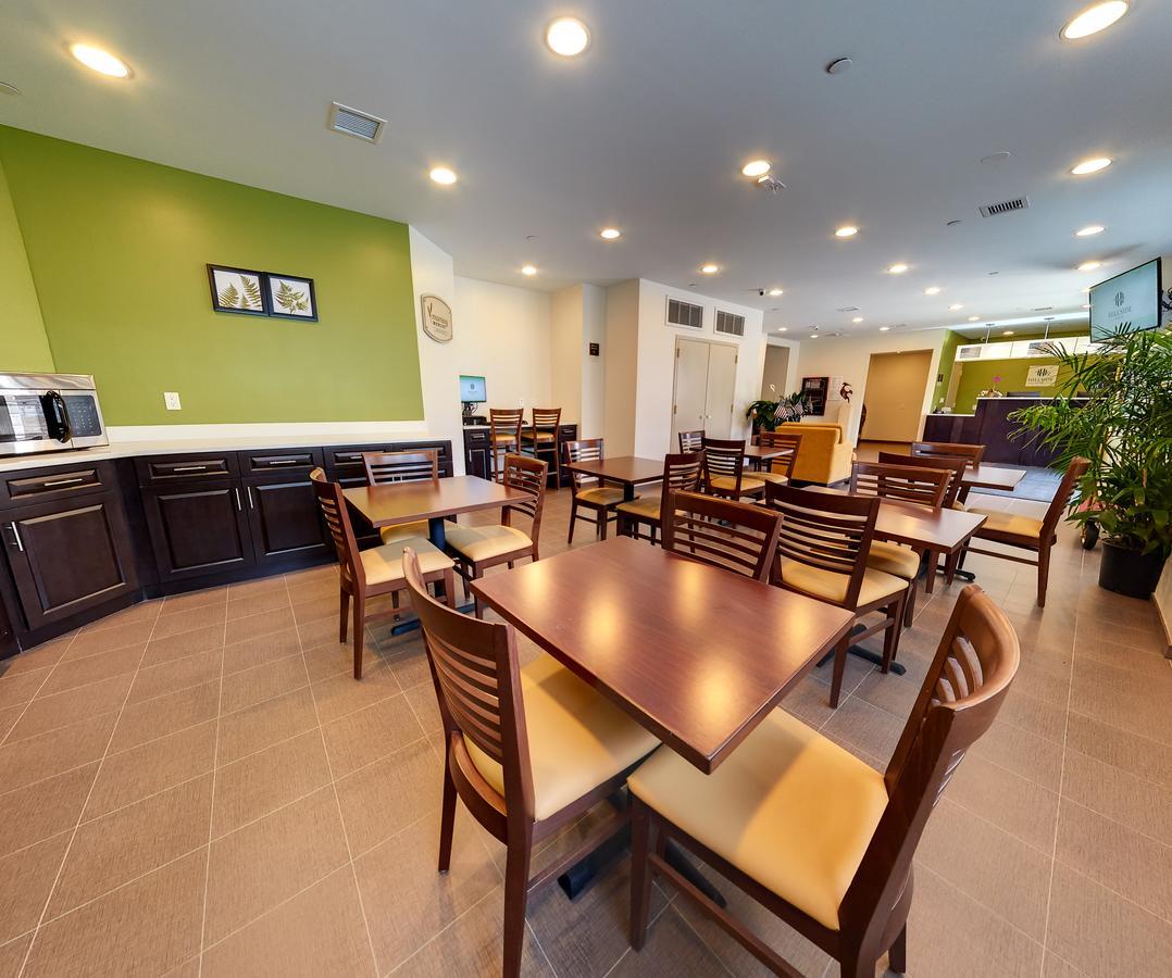 Hotel Hillside 2*