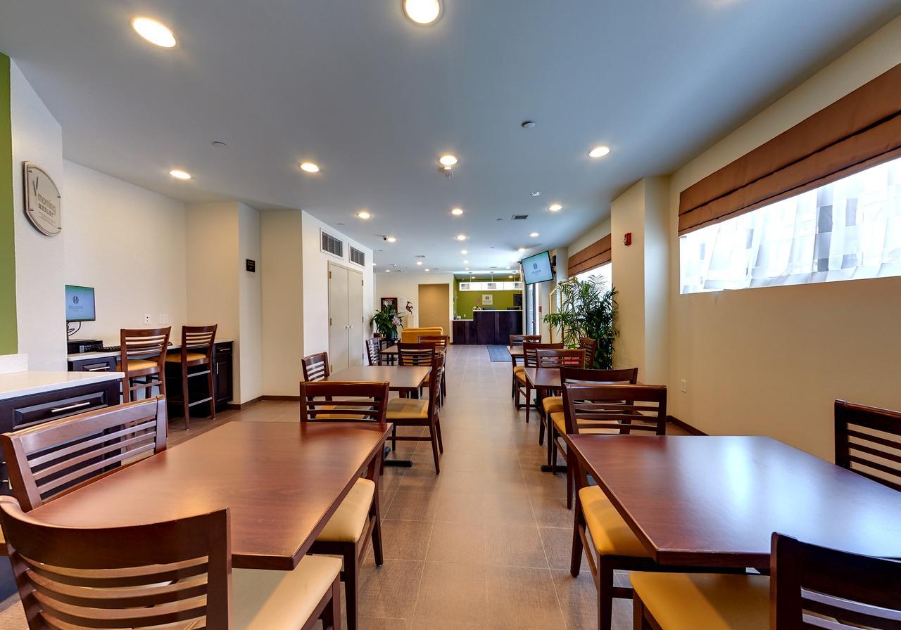 Hillside Hotel 2*