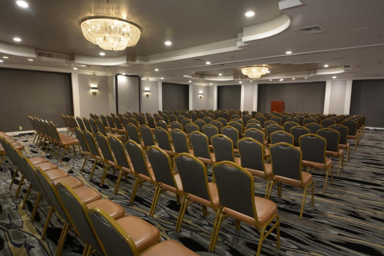 Hotel Adria And Conference Center 3*