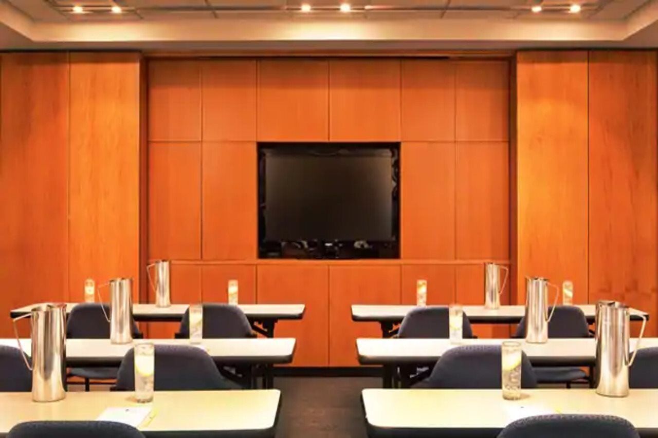 Hotel Voco Times Square South By Ihg 4*