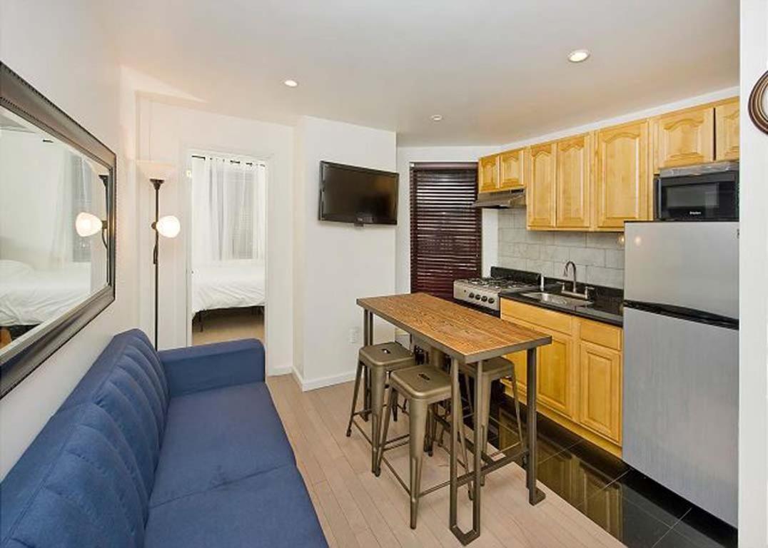 Grand Suites *