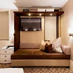 City Club Hotel