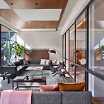 Arlo Soho