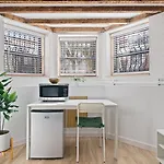 Cozy, Large And Fully Furnished - Near The L Train