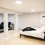 Modern Studio Getaway 20 Mins To Nyc 10Min Ewr
