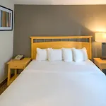 Hudson River Hotel