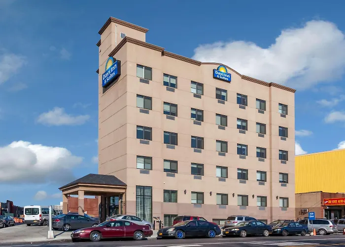 Days Inn & Suites By Wyndham Jamaica Jfk Airport
